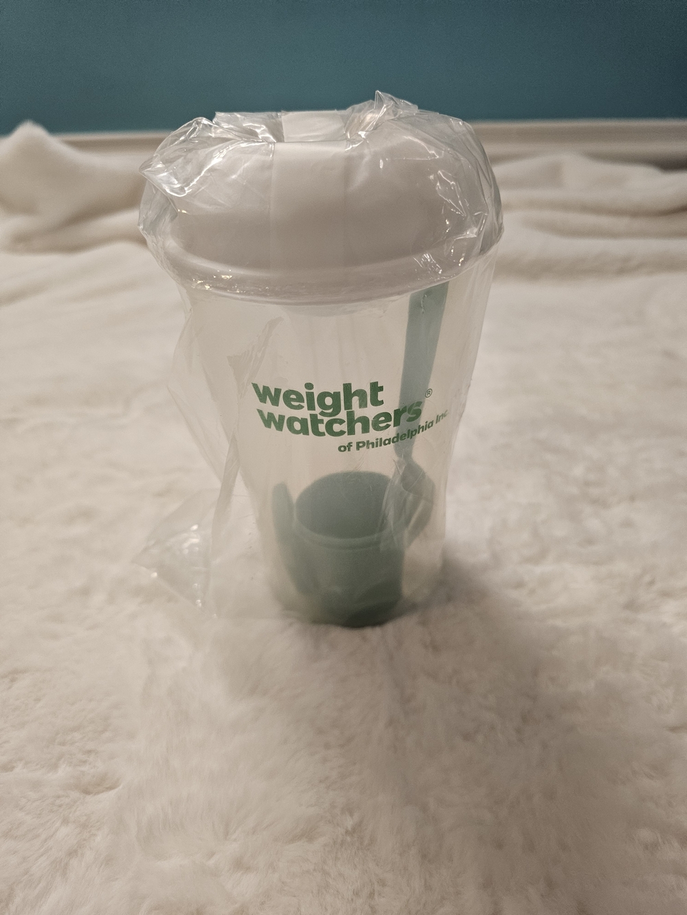 Weight Watchers White and Green Shaker Bottle with Mixing Insert